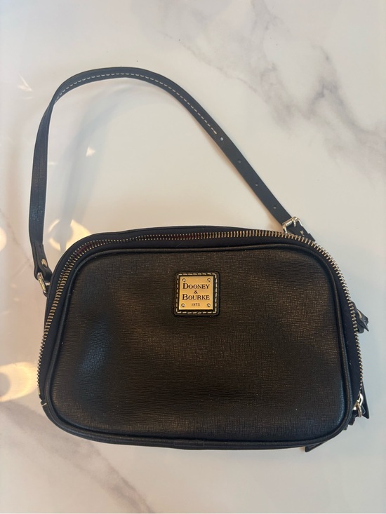 Dooney & Bourke Handbags - Dooney & Bourke Black Leather Small Bag